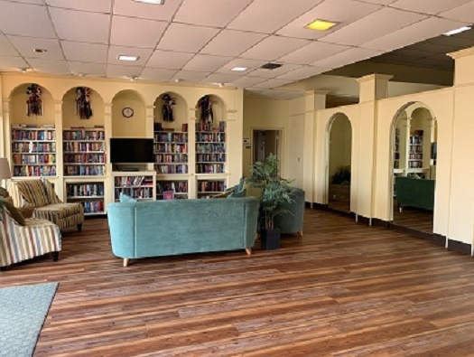 Library/Sitting Area